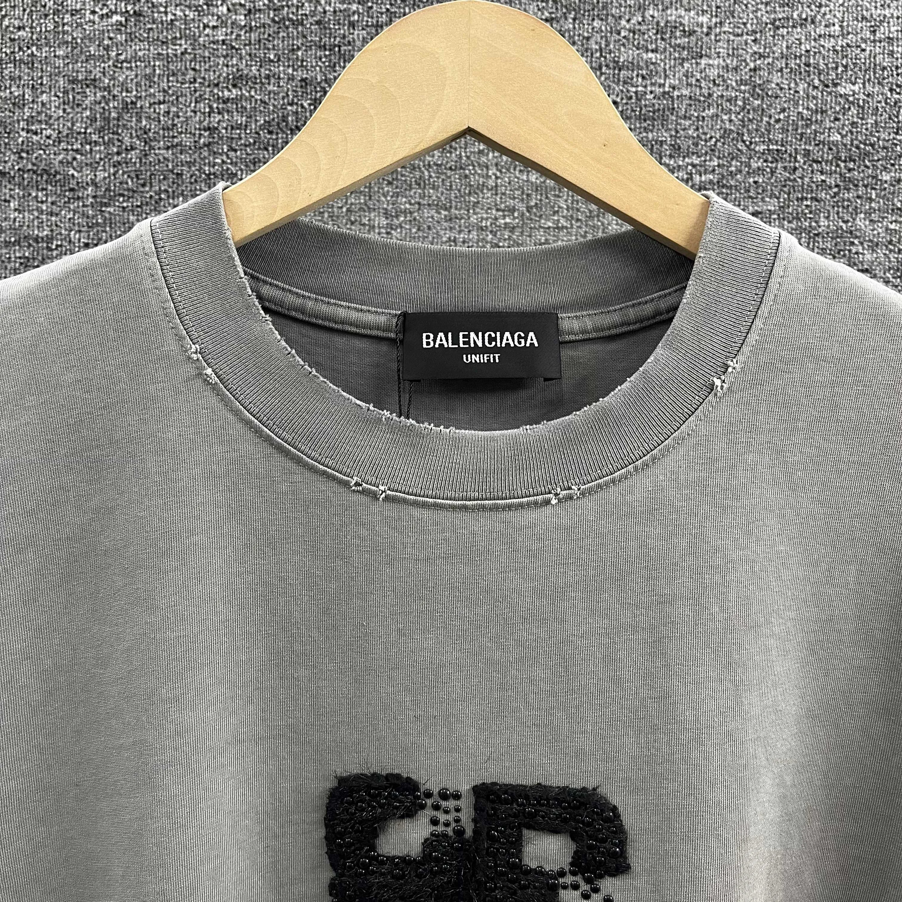 * *Bal*en*cia*ga 2025 New Arrival B + T Same Style ： Size：S （100-140 ） M （130-160 ） L （150-175 ） XL （160-185 ） XXL （180-220 ）